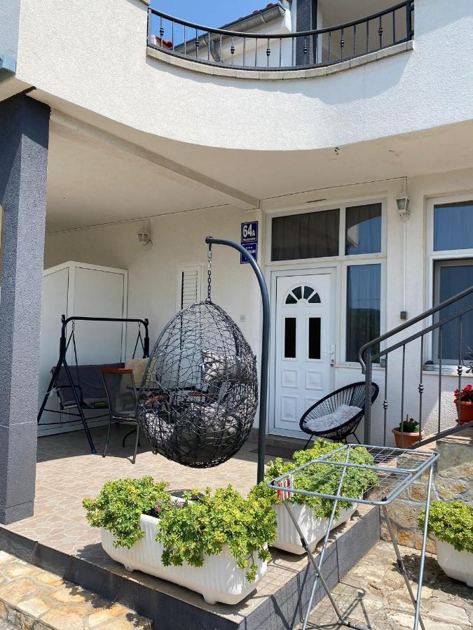 Apartment Viki Lozovac Exteriör bild
